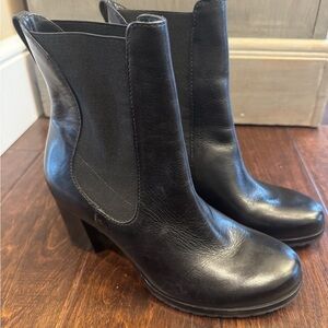 Cole Haan Denise Women's Black Closed Toe Pull‎ On Ankle Heeled Boots Size 6B